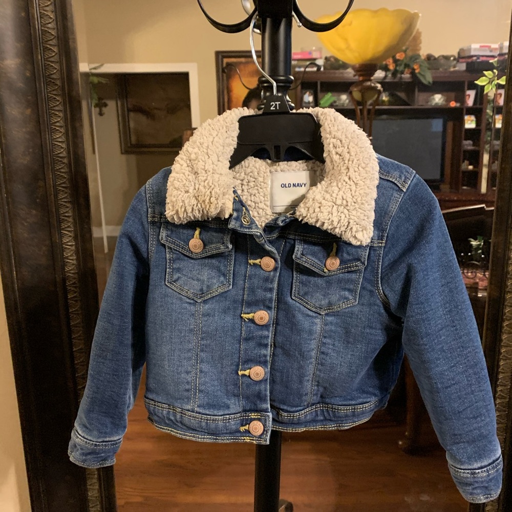 Coat - Picture 3 of 4